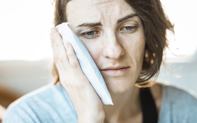 Comment faire dégonfler sa gencive sans médicaments ?